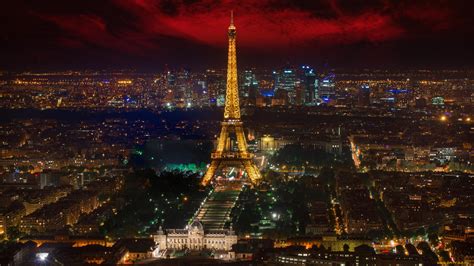 Ночь в Париже
 2024.04.20 00:58